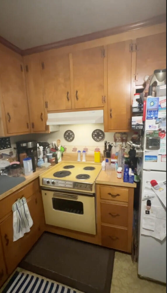 A well-loved kitchen that had served its family for years, but no longer reflected the way they wanted to live. Our goal was to preserve what worked while creating a brighter, more functional space designed for modern living.