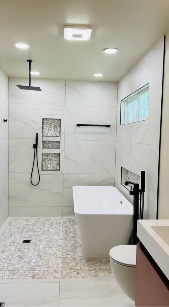 Photo 9 (Walk-In Shower)
